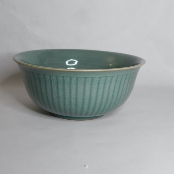Vintage Collectible Asian CELADON PORCELAIN BOWL  9” Round KOREAN - SIGNED - Picture 7 of 11